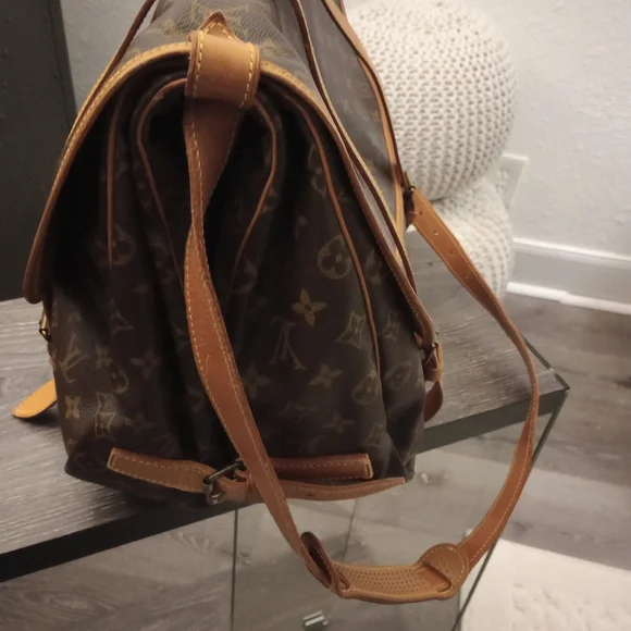 Louis Vuitton  Saumur 43 bag - Picture 3 of 16